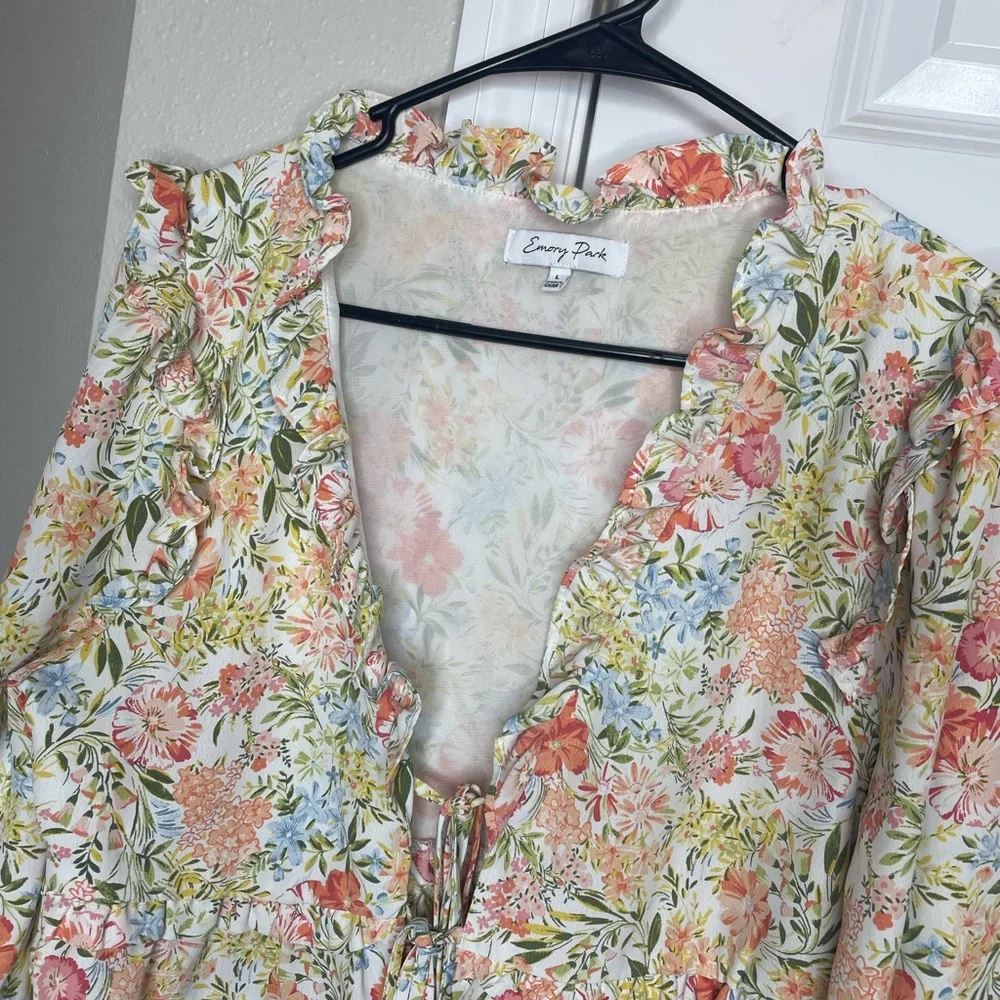 Emory Park Floral Ruffle Tie Front Cropped Blouse Large - Picture 5 of 10